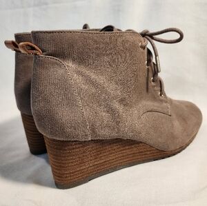 Dr. Scholl's Close Call lace up wedge bootie, size 9.5